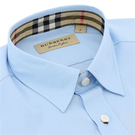 camicia burberry uomo blu|Scopri la nuova collezione di camicie Burberry uomo su FARFETCH.